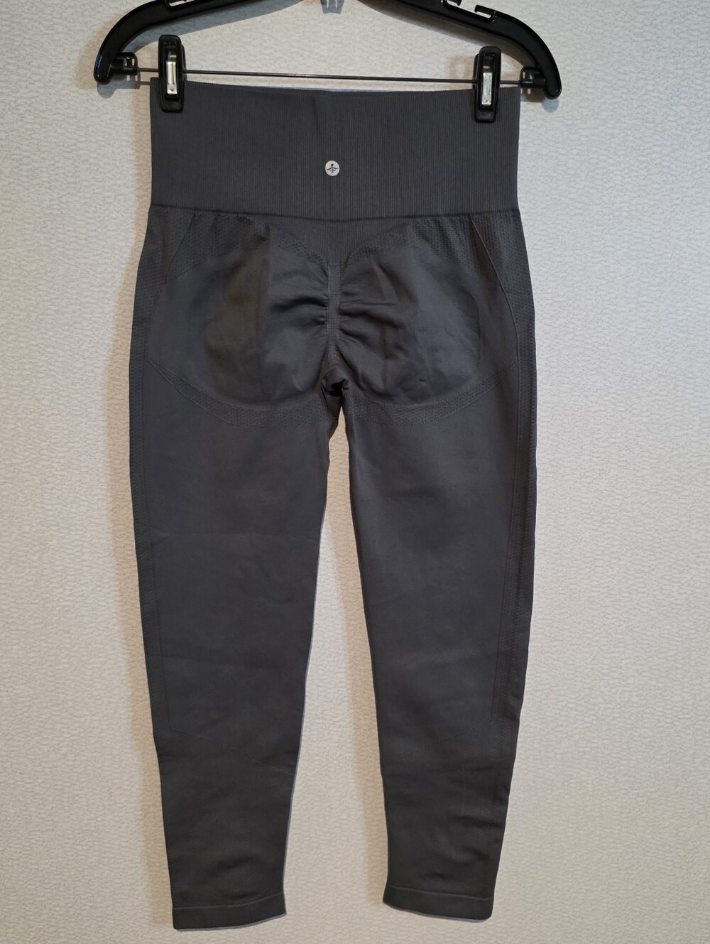 Halara Seamless Flow High Waisted Butt Lifting Tummy Control Leggings Large Gray